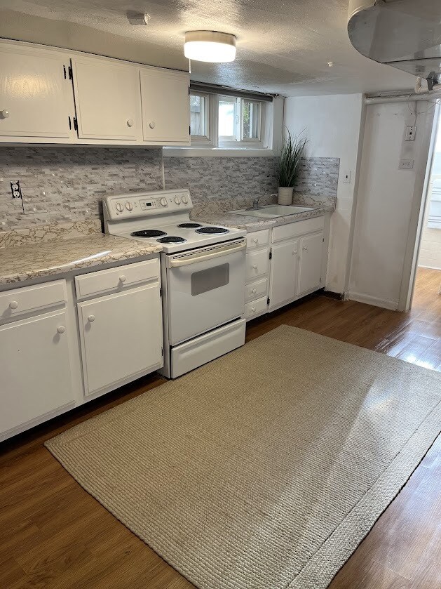 Downstairs kitchen - 3711 Newton St