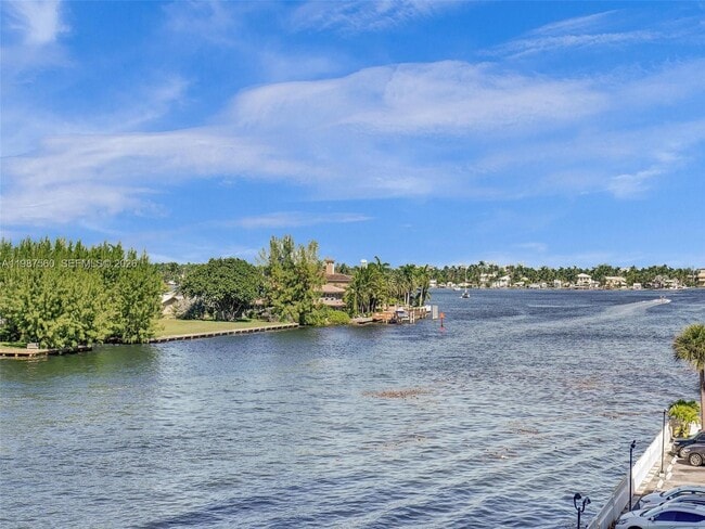 Building Photo - 1400 S Ocean Dr