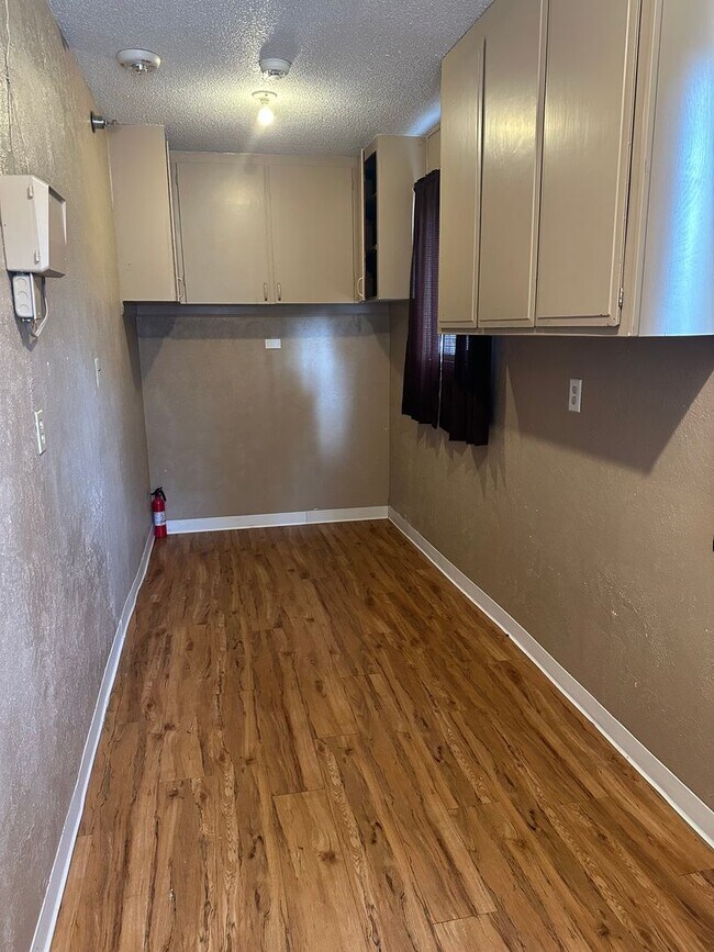 Building Photo - 5 bedroom Ranch home in North Colorado Spr...