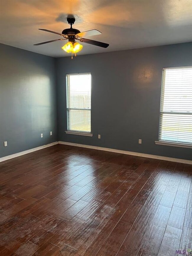Building Photo - Charming 3 Bedroom 2 Bath home for Rent