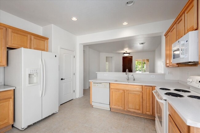 Building Photo - 22419 N San Ramon Ct