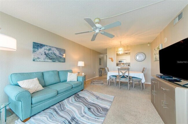 Building Photo - 900 Cove Cay Dr