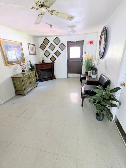 Primary Photo - 5650 NW 219th Street Rd