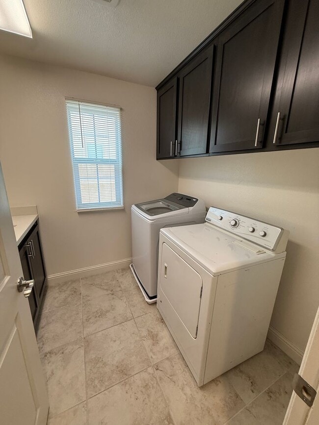 Building Photo - Beautiful Newer Two Story Home in The Gated Community of HG Gardens