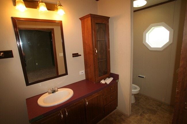 Building Photo - 3 br 2 bath manufactured centrally located