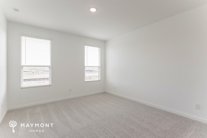 Building Photo - 2255 Ft Davis Pass