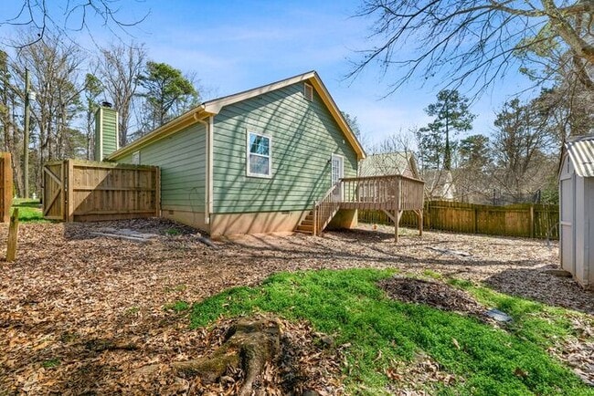 Building Photo - 4660 Bryant Rd