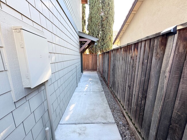 Building Photo - Brand New ADU Unit in Dunsmuir Community in South Livermore