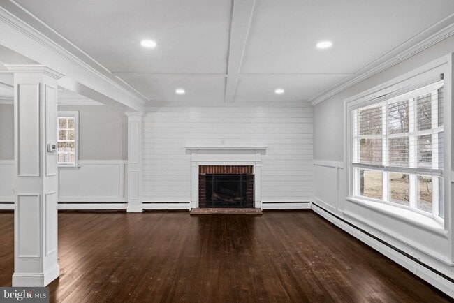 Building Photo - 383 Upper Gulph Rd