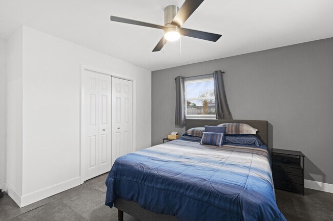 Building Photo - 1672 SW Angelico Ln