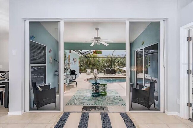 Building Photo - 2705 SW 11th Pl