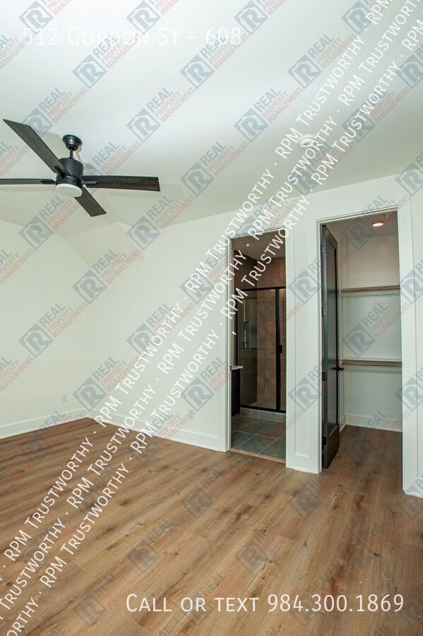 Building Photo - 512 Gordon St