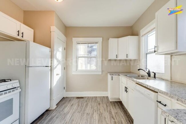 Building Photo - 350 N Holyoke Pl