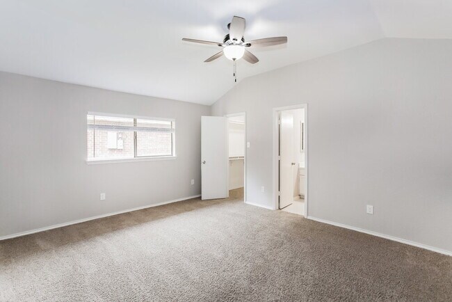 Building Photo - 6340 Canyon Cir