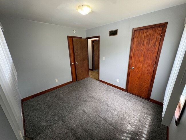 Building Photo - Bright & Spacious 3-Bedroom Home with Large Backyard