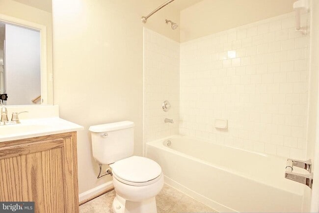 Building Photo - 7127 Ladd Cir