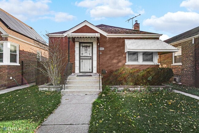 Primary Photo - 3 Bed 2 Bath is West Elsdon neighborhood o...