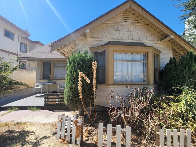 Primary Photo - Charming Glendale Craftsman | 5 Bed, 1.5 B...