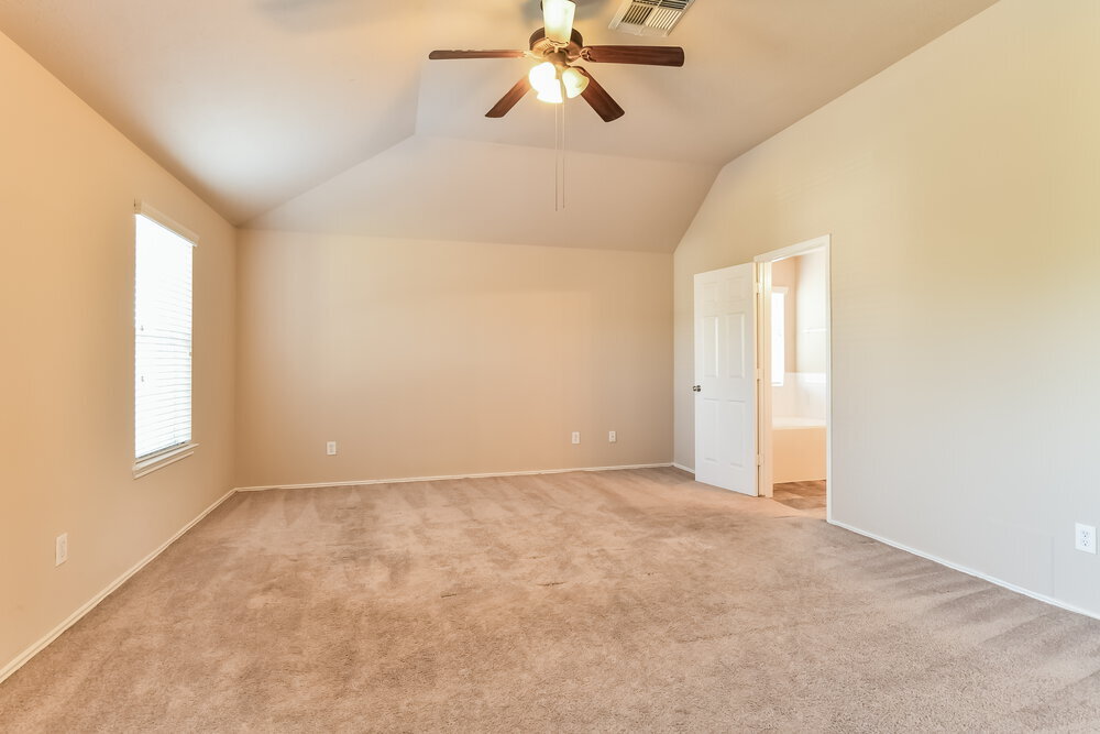 Building Photo - 2527 Floral Bloom Way