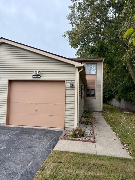 Primary Photo - 2759 Pin Oak Dr