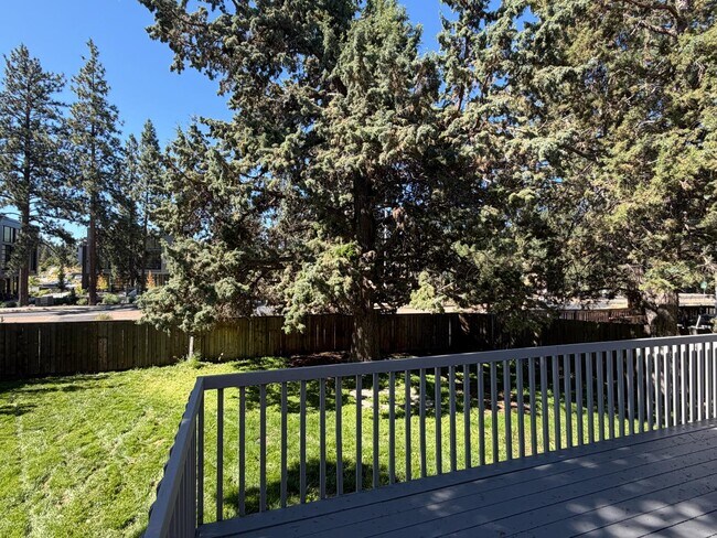 Building Photo - 2255 NW Monterey Pines Dr