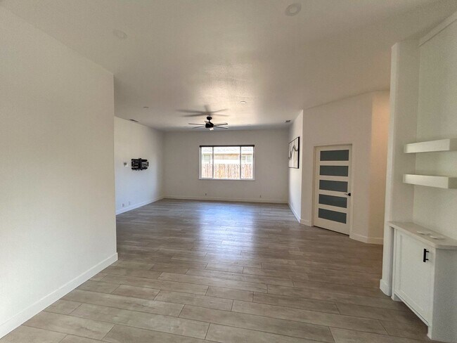 Building Photo - Recently Upgraded Modern Chico Home