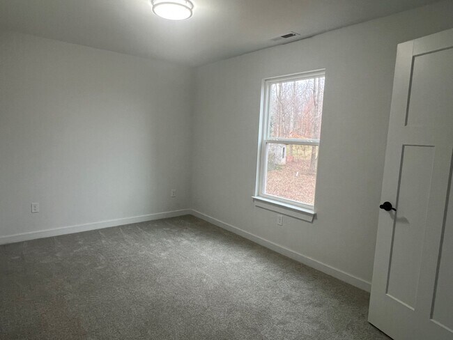 Building Photo - 9TH Ave Dr NE 2287-2289