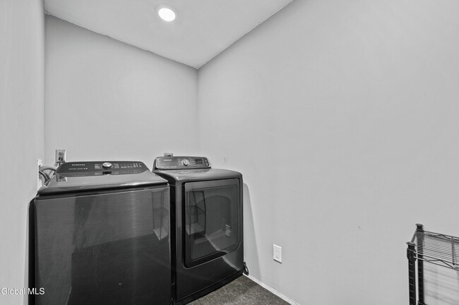 Building Photo - 217 Meade Rd