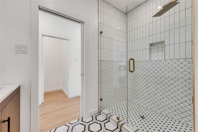 Building Photo - 632 Melba St