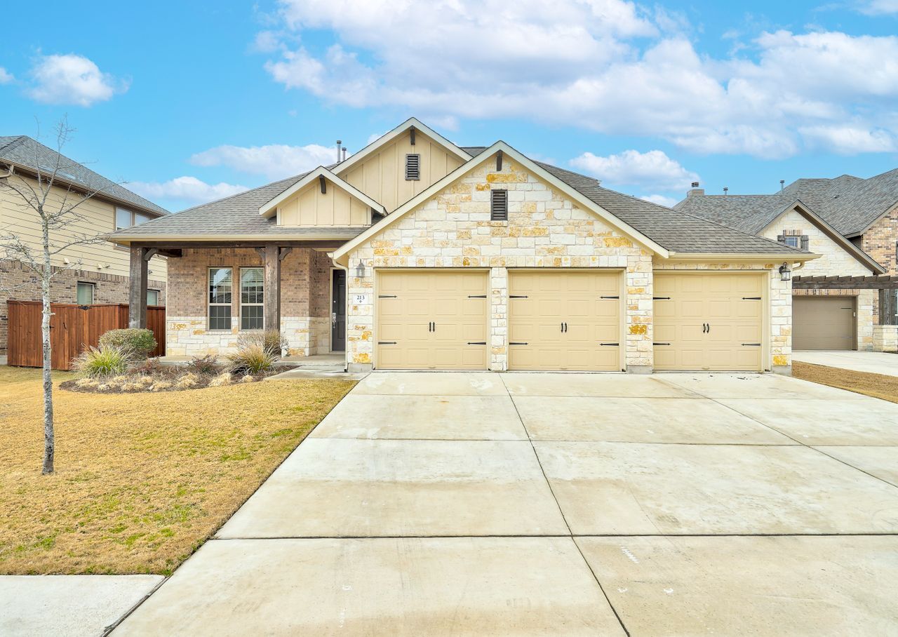 Building Photo - 213 Mindy Way