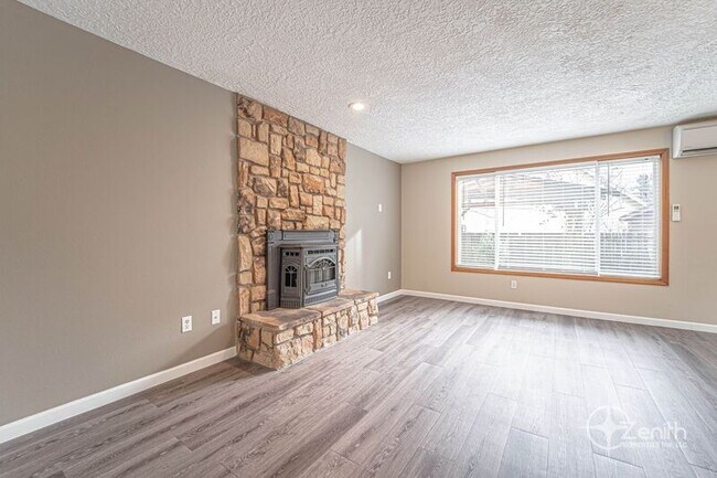 Building Photo - 15501 SE 19th Cir