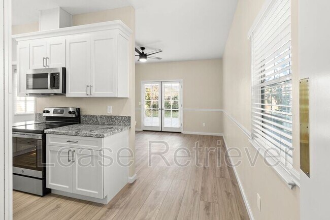 Building Photo - 825 Heritage Pl
