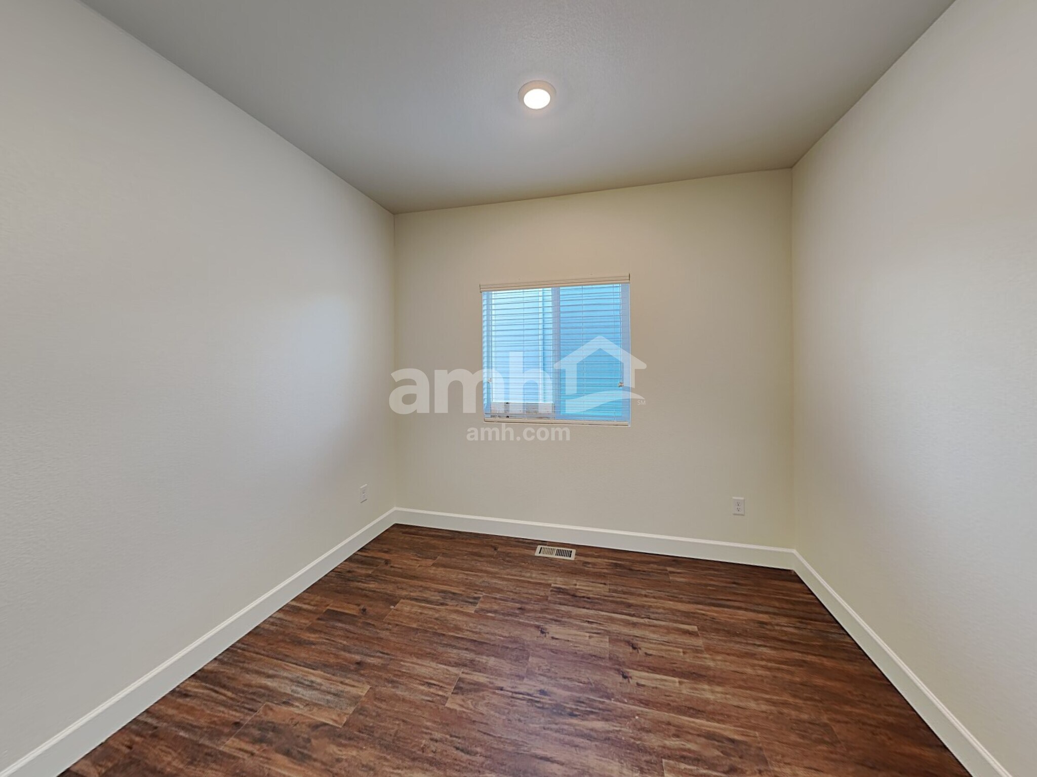 Building Photo - 15052 W 82nd Pl