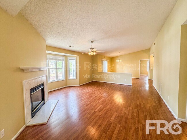 Building Photo - 3306 Mulberry Ln