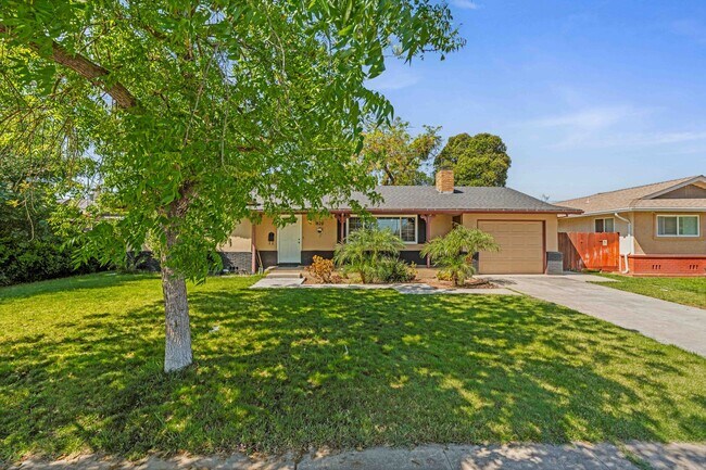 Building Photo - 1825 College Ave