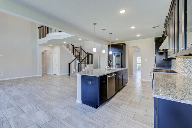 Building Photo - Modern Luxury in Gated Community