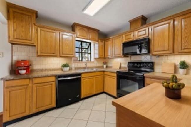 Building Photo - Beautiful  2 story home in Keller with Master Bedroom Downstairs