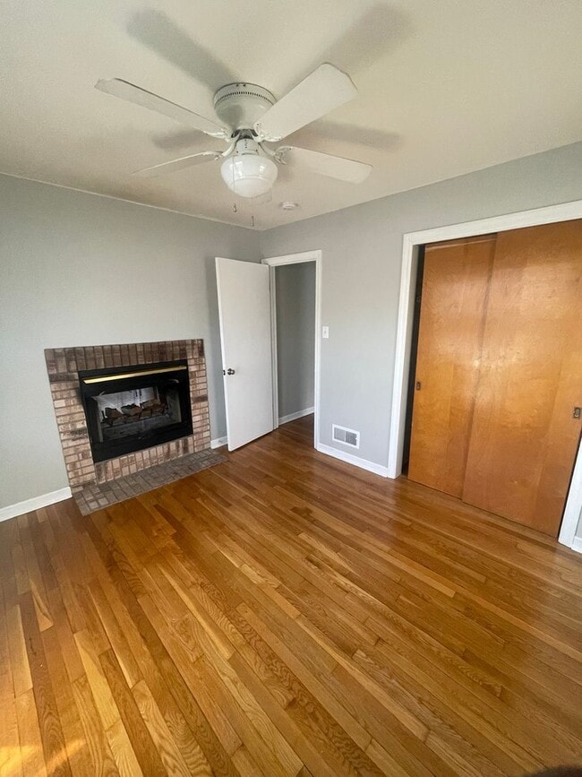 Building Photo - Charming Custom Home in Miller Beach!