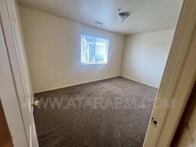 Building Photo - 4984 W 4850 S
