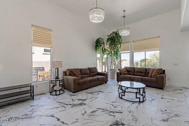 Building Photo - 11525 E Desert Willow Dr