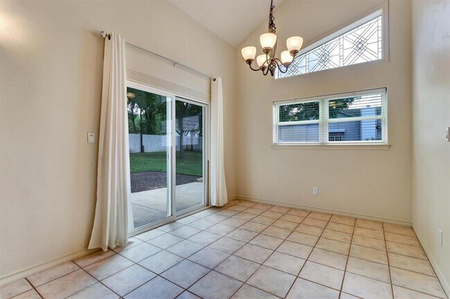 Building Photo - 203 Dunkeld Dr