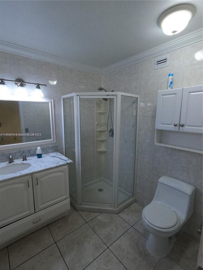 Building Photo - 8600 SW 149th Ave