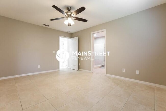 Building Photo - 3 Bedroom Pet-Friendly Home in North Port, FL with Main Street Renewal