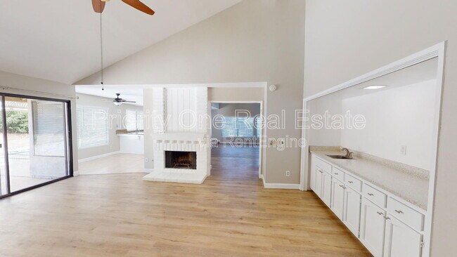 Building Photo - 17410 St Andrews Dr