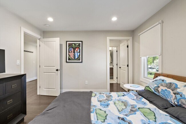 Building Photo - 265 Jackson St