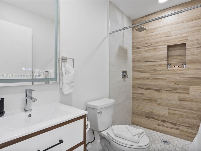 Building Photo - 5731 SW 54th Terrace