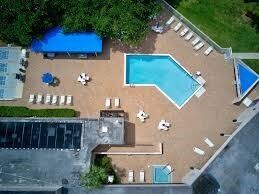 Building Photo - 9301 Lime Bay Blvd