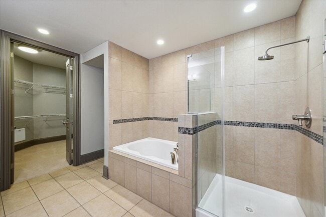 Building Photo - 9870 Gaylord Dr