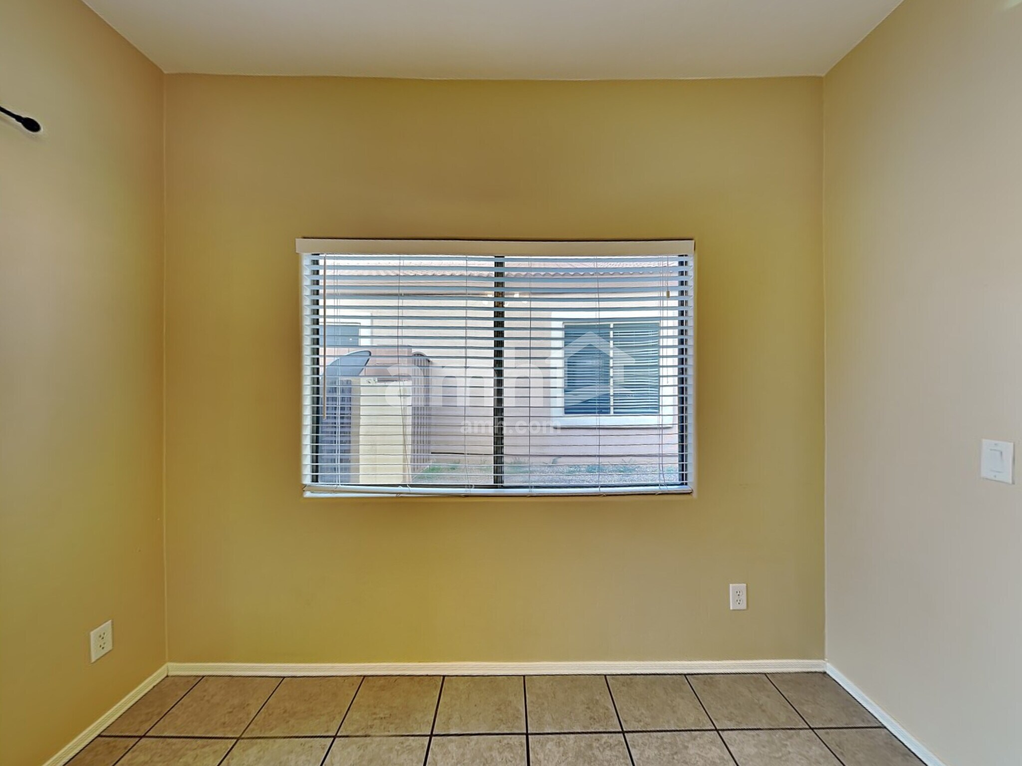 Building Photo - 174 E Corte Rancho Centro