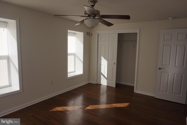 Building Photo - 132 Wendover St